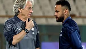 Jorge Jesus: "Cristiano Ronaldo tem mais paixão pelo futebol. Neymar, por outras coisas"