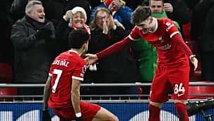 Liverpool vence a quarta seguida em clássico contra o Chelsea e segue na liderança do Inglesão