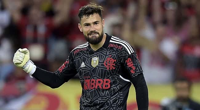 Matheus Cunha, do Flamengo, é o goleiro mais valioso que atua fora da Europa; Veja o ranking