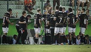 Orellano brilha, mas Vasco fica apenas no empate com Sampaio Corrêa