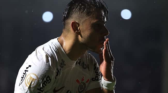 Com dois de Romero, Corinthians goleia o Cianorte e se classifica para a 2ª fase da Copa do Brasil