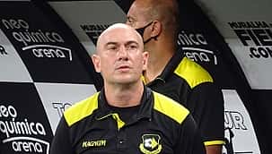 Corinthians desiste de Zanardi e precisa acertar com Mano antes de fechar com novo técnico