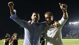 Emiliano Díaz elogia mentalidade do Vasco: "clássico é vida ou morte"