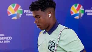 Endrick é alvo de piadas após perder pênalti na derrota do Brasil para o Paraguai no Pré-Olímpico