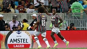 Fluminense bate a LDU no Maracanã e conquista a Recopa Sul-Americana pela primeira vez 