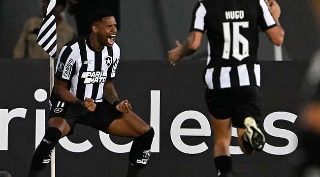 Júnior Santos marca quatro na goleada do Botafogo sobre o Aurora pela Libertadores