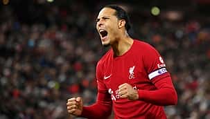 Liverpool vence Chelsea no clássico inglês e conquista a Copa da Liga Inglesa pela 10ª vez