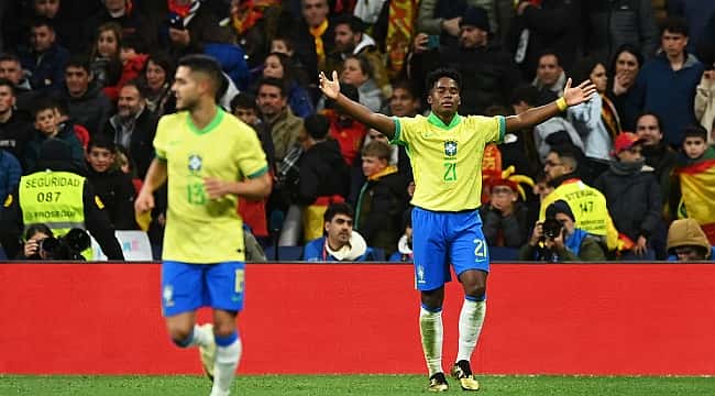 As melhores imagens de Espanha 3 x 3 Brasil