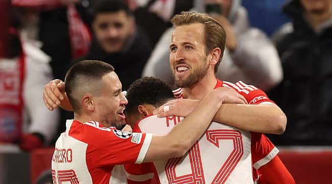 Bayern de Munique reage em casa, vence a Lazio e avança às quartas de final da Champions