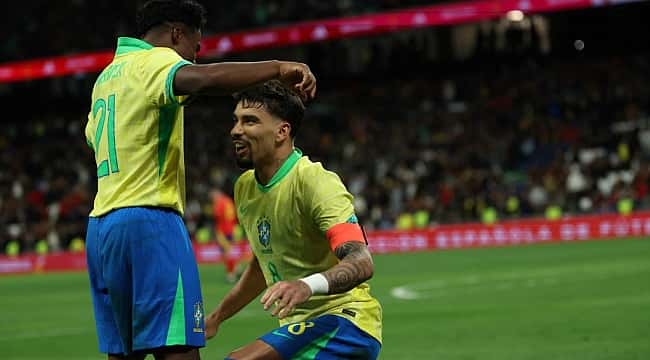 Endrick comemora segundo gol pelo Brasil, o primeiro no Bernabéu 