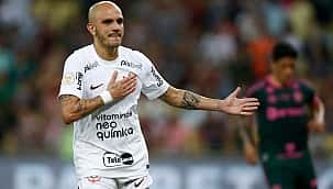 Ex-jogador, Fábio Santos recusa TV Globo e acerta com a ESPN 