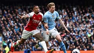 Manchester City e Arsenal terminam empatados e se afastam do líder Liverpool 