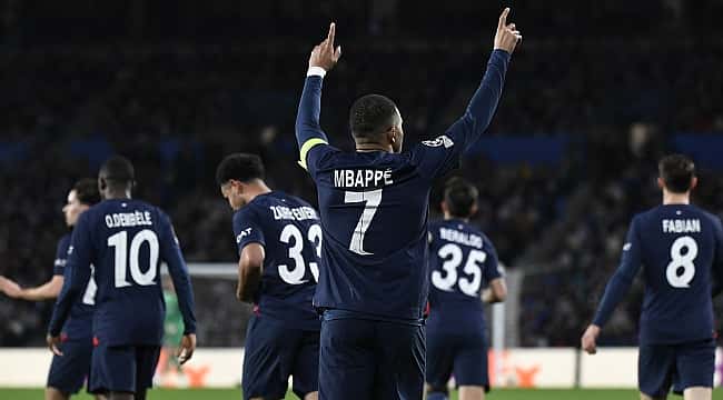 Mbappé brilha, PSG vence o Real Sociedad e avança às quartas de final da Champions League