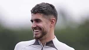 Pedro Raul, do Corinthians, passa por procedimento: Veja o antes e depois