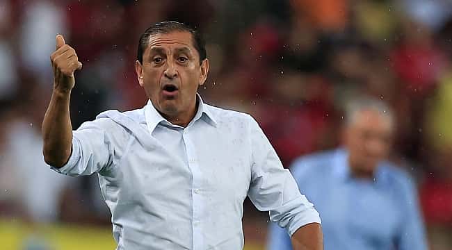 Ramón Díaz, treinador do Vasco, garante classificação: "Vasco vai chegar na final"