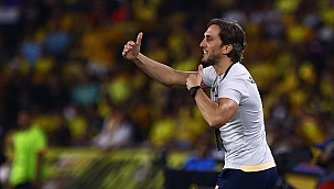 Alisson analisa o novo técnico do São Paulo: "Zubeldía é muito intenso"