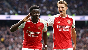 Arsenal vence Tottenham no clássico de Londres e mantém liderança da Premier League