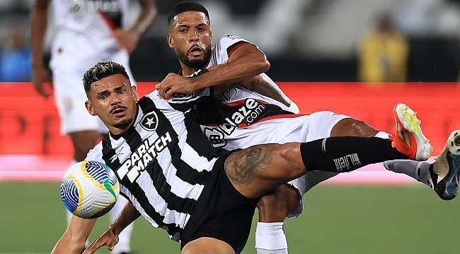 Botafogo encerra sequência negativa e vence o Atlético-GO no Brasileirão