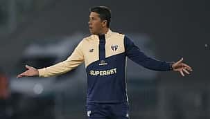 Carpini questiona crise no São Paulo: "Quanto mais a gente perde, mais próximo da vitória"