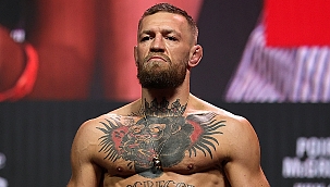 Conor McGregor enfrenta Michael Chandler no UFC 303