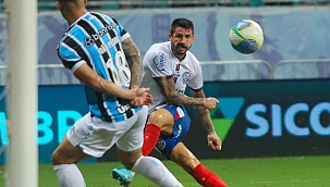 Everaldo faz golaço e Bahia vence Grêmio; assista