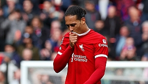 Liverpool perde em casa e se afasta da liderança da Premier League