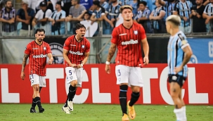 No jogo 500 do técnico Renato Gaúcho pelo Imortal, Huachipato vence o Grêmio na Arena