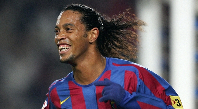 Os 10 maiores brasileiros da história do Barcelona