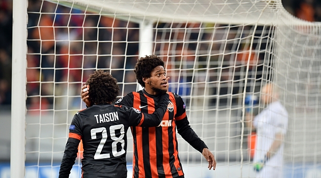 Os 15 brasileiros que marcaram hat-tricks na Champions League