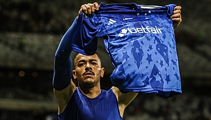 Papagaio marca no finzinho e Cruzeiro vence jogão diante do Botafogo no Mineirão