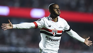 São Paulo marca no fim, vence primeira na Libertadores e dá sobrevida a Thiago Carpini 