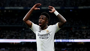 Vini Jr brilha e Real Madrid vira sobre o Barcelona