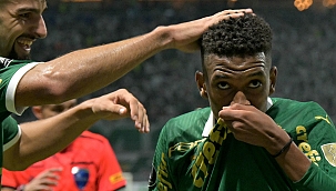 Abel Ferreira rasga elogio a Estêvão: "Diferente de tudo que eu já vi"