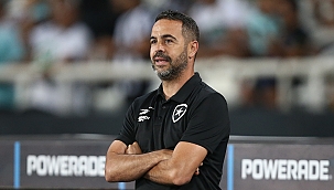 Artur Jorge alerta sobre vantagem mínima: "É uma vitória boa, mas não decide nada"