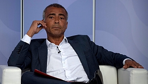 Romário restringe uso de chuteiras coloridas no América-RJ