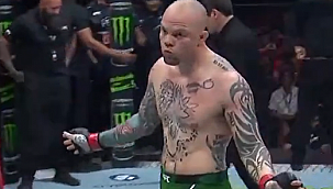 UFC 301: Petrino "vacila", é finalizado por Anthony Smith e perde a primeira na carreira