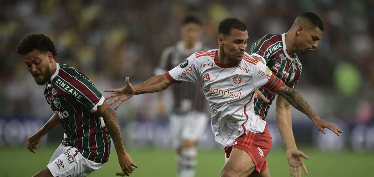 Fluminense e Internacional empatam em jogo eletrizante pela ida da